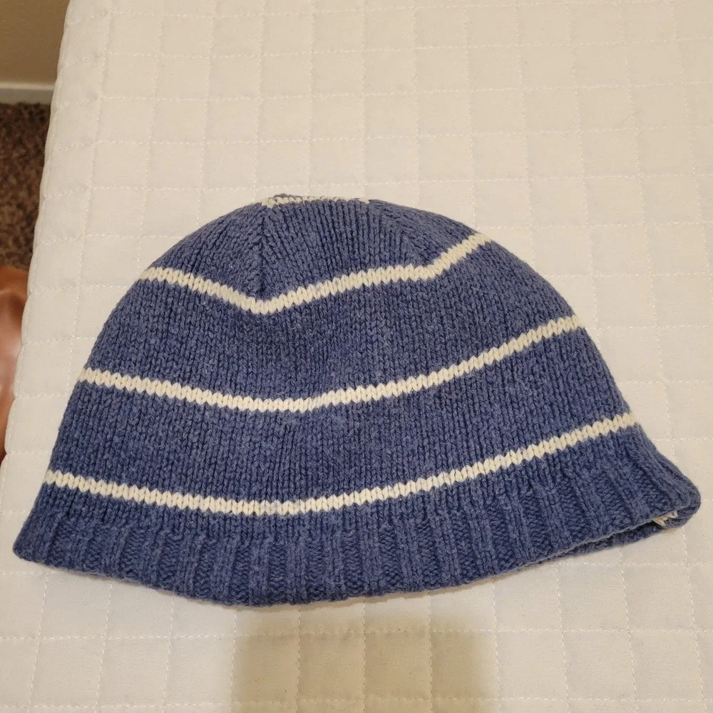 Abercrombie & Fitch Reversible Beanie Cream Blue Striped Moose Logo Hat Winter